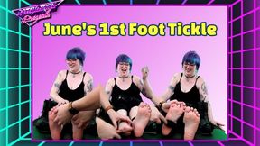 Geek Girl June's 1st Foot Tickle!