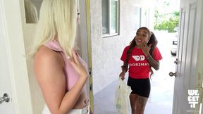 Gia OhMy eats Mena Carlisle's perfect pussy for breakfast