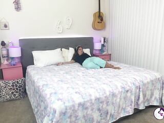 SluttyBBWs - BTS with Cameron Skye and Suzanne Would