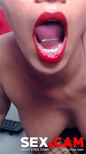 Sexy shemale plays with a suction toy