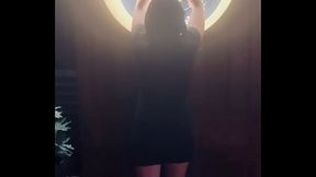 Le cul &agrave_ l&rsquo_air dans un bar &agrave_ Lille Les clients &eacute_taient contents ...