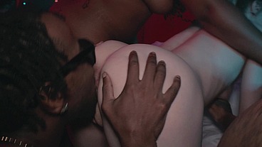 3 Naughty Sluts Sharing 1 BBC in Intense Foursome