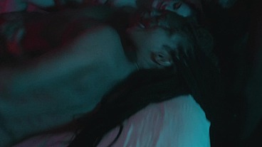 3 Naughty Sluts Sharing 1 BBC in Intense Foursome