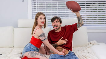 Stepsister Sucks Her Stepbrother&#039_s Cock While He Watches TV - Famlust