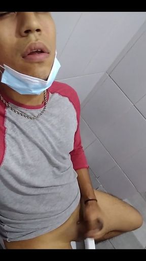 5 Minutos in Toilet