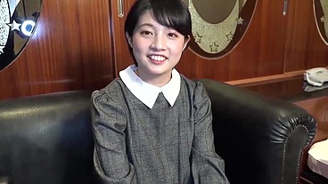 Uncensored, 19-year-old Japanese beauty. Slender, black-haired, cute, pussy creampie sex and blowjob, toy caressing