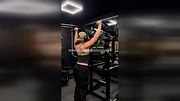 Gym's Most Viral Moment: 18yo's Accidental Pussy Reveal MUST SEE