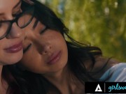 GIRLSWAY - Naturally Stacked Lovers Chloe Surreal & Jessica Ryan Have Passionate Squirting Sex POV