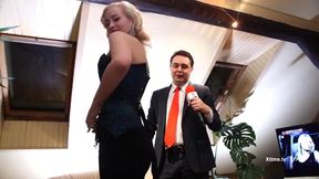 Andrea Dipre interviews a blonde