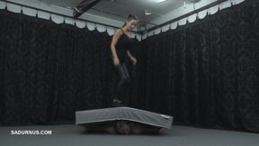 Mistress Amanda loves to jump play! wmv