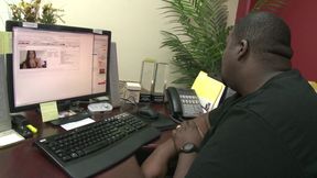 Beautiful milf knows how to handle with a big dong