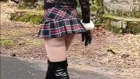 Public park encounter ends with huge tits and condom play
