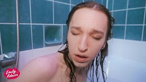 relaxing in the bathtub – with my 19 inch dildo!