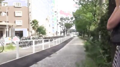 Asian pisses for voyeur in public