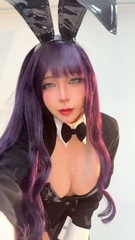 Umeko J Cosplays Marin Kitagawa