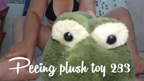 Peeing plush toy 283