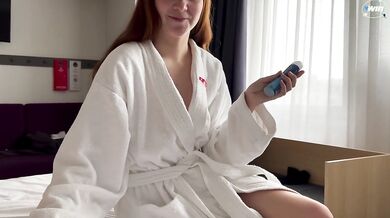 Sexy cleaner at the hotel came to clean the room (WITH CONVERSATIONS)