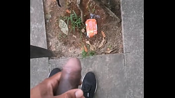 Mijando em p&uacute_blico