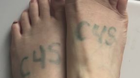 I SIT ON LID OF WASHING MACHINE