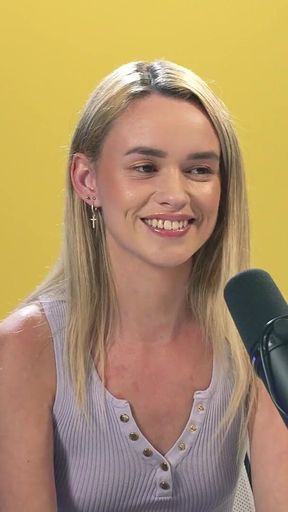 Khloe Kingsley Squirting on Camera & Red Flags | the Adult Time Podcast