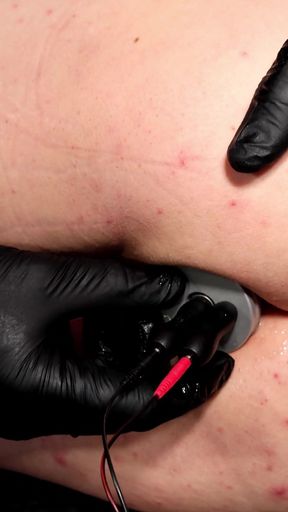 2 Twinks Bound Together for Anal Estim