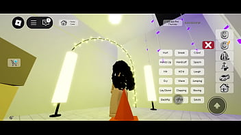 Сажусь своей  мокрой писькой и жопой на конус?