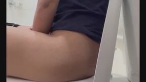 Escúchame meando