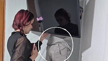 Dei gostoso pro técnico de tv!