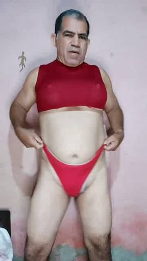 Tirando o shortinho ficando se de calcinha
