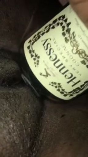 Fucking Hen bottle to make me cum