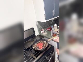 EP. 1 What’s for Dinner with Fijii? Beef Enchiladas