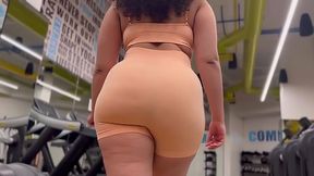 Slutty PAWG with Big Tits Fucks the Hung Masseur Behind Her Boyfriend's Back