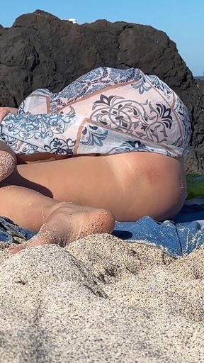 Caught Girl While She Fingering Her Pussy on the Beach