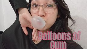Lola and her bubble gum
