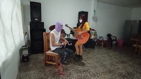 sexi music teacher poses cachondo to pupil