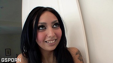 18 yo tiny teen like the expert cock to fuck her tight pussy