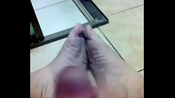 Cumming in own feet latin