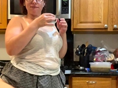 -Onlyfans.com- Hourglassleigh - You Know Mama Be Cookin