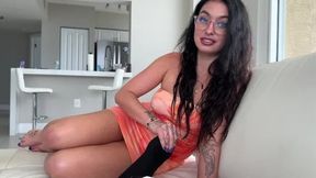 PAWG Step Sister Violet Ray Nurses Your Dick in Household Fantasy