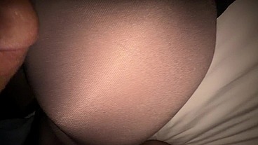 Big Dick Dry Humping Her Big Ass in Gym Leggings Until He Cums (CUMSHOT)