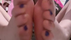 Pretend FOOTJOB