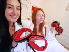 IN LONDON AT THE HOXTON DUNGEON WITH LADY YNA. UNPACKING