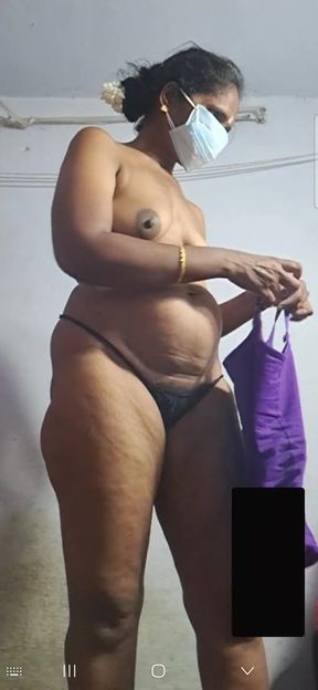 Tamil aunty playing boobs and pussy