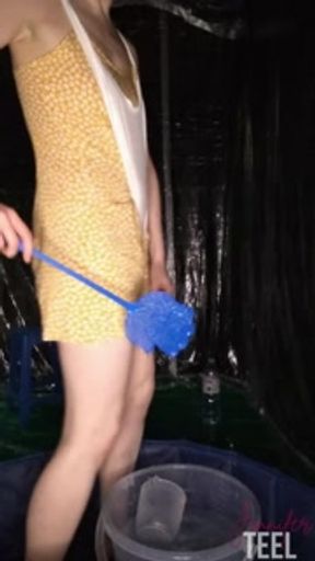 Naughty Jennifer does a Swirly Wedgie in a Bucket of Water