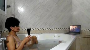 b 13 perla lopez ninfomana, la psicologa, se va a pasar el fin de semana a su casa de entre rios, a ver sus peliculas y masturbarse lindo, sorpresas...sexo duro ... parte 1 capitulo 13