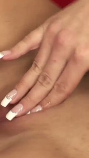 Blondine 20 Jahre mit feuchter enger Pussy bekommt ihren ersten dreier   Clip 2