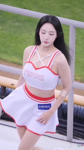 Hot cheerleader shows off her sexy dance moves while dancing