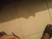 Hetero sexi se masturba en casa
