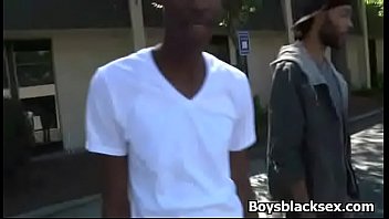 Black Muscular Man Seduces and Fuck White Sexy Boy 08