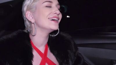 Glamorous blonde with short hair and sexy curves spitroasted by black guys